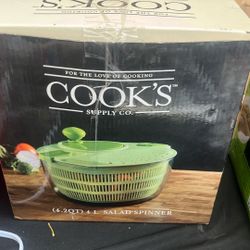 Cooks Salad Mixer