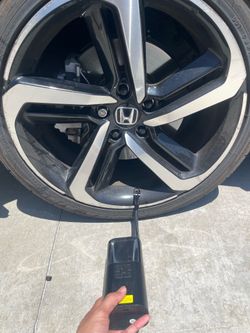 Portable Wireless Air Pump with LED Light
