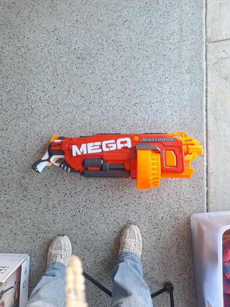 Mega Nerf Gun