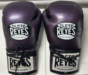 Cleto Reyes Boxing Gloves 10 Oz