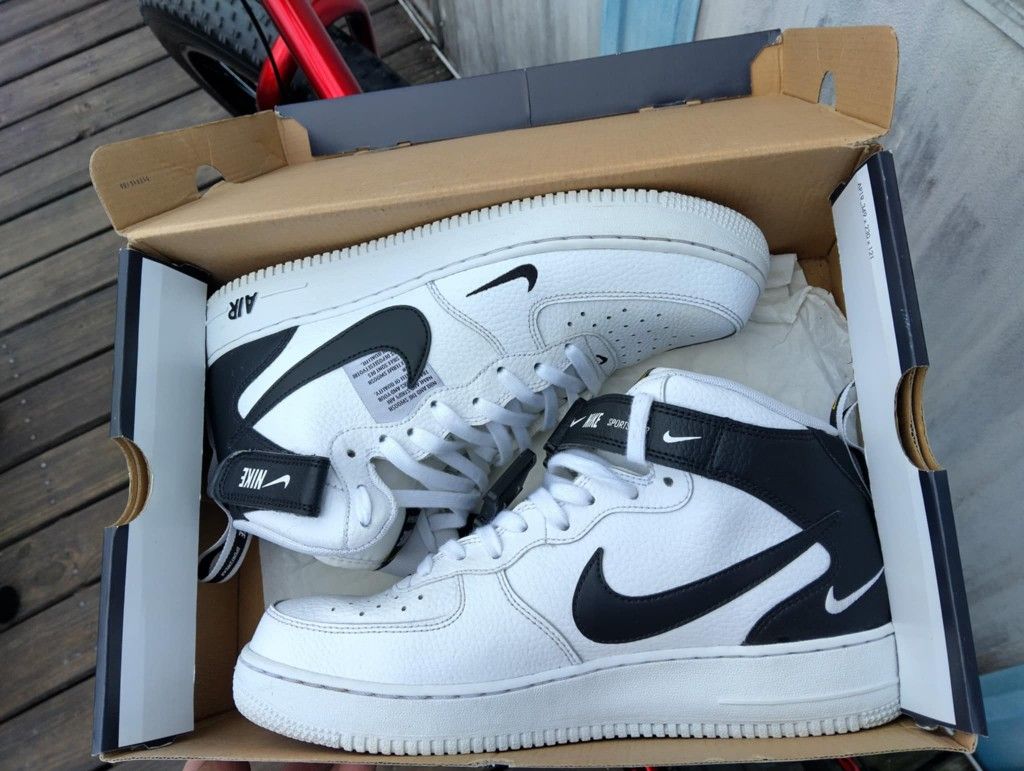 Nike Air Force 1 Mid 07 Lvl 8