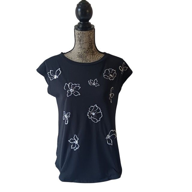 Wild Kiss women's black floral embroidered short-sleeve top size S