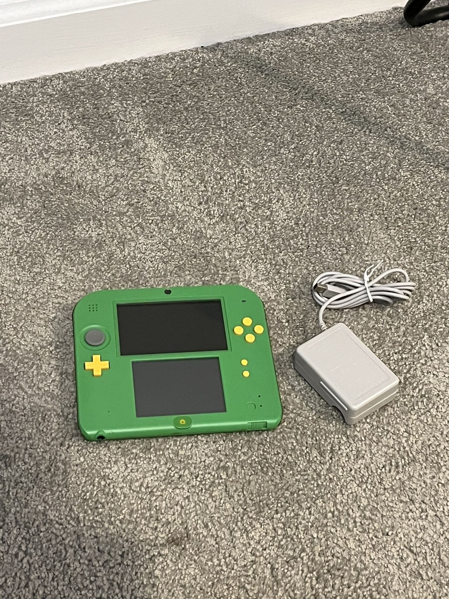 Nintendo 2DS The Legend Of Zelda Ocarina Of Time 3D Link Edition (no Stylus & Pickup Only)