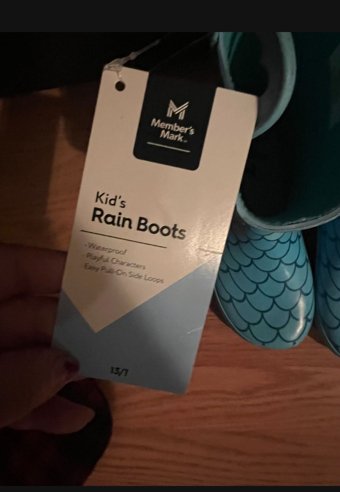 Rain boots $10