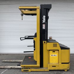 Yale Electric Order Picker