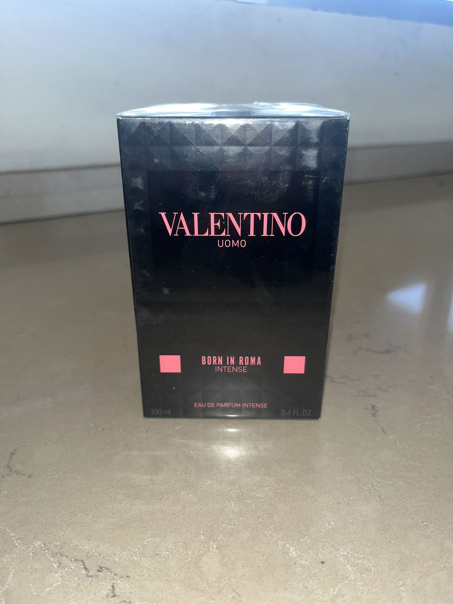 Valentino Born In Roma (Intense)