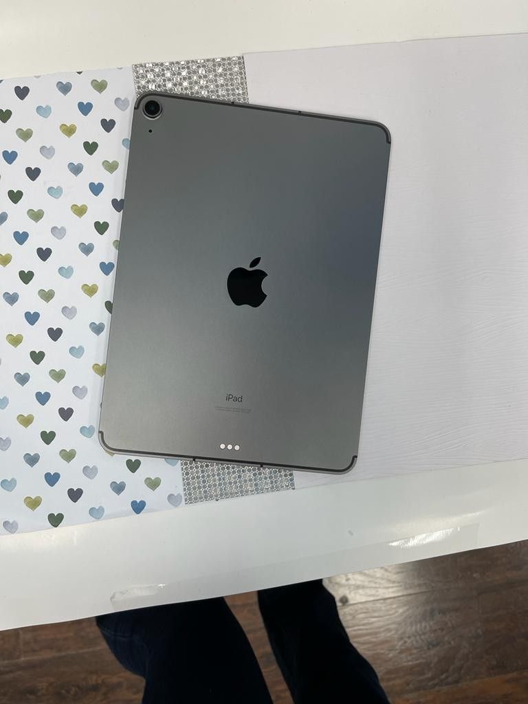 Apple IPad Pro 11 Inch 2nd Generation WiFi And Cellular 128GB 