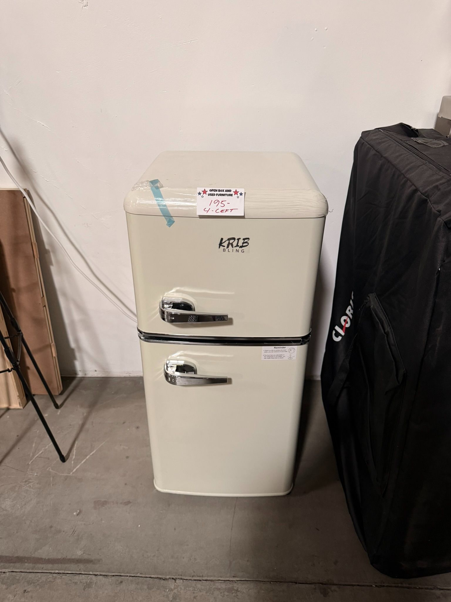 Mini fridge