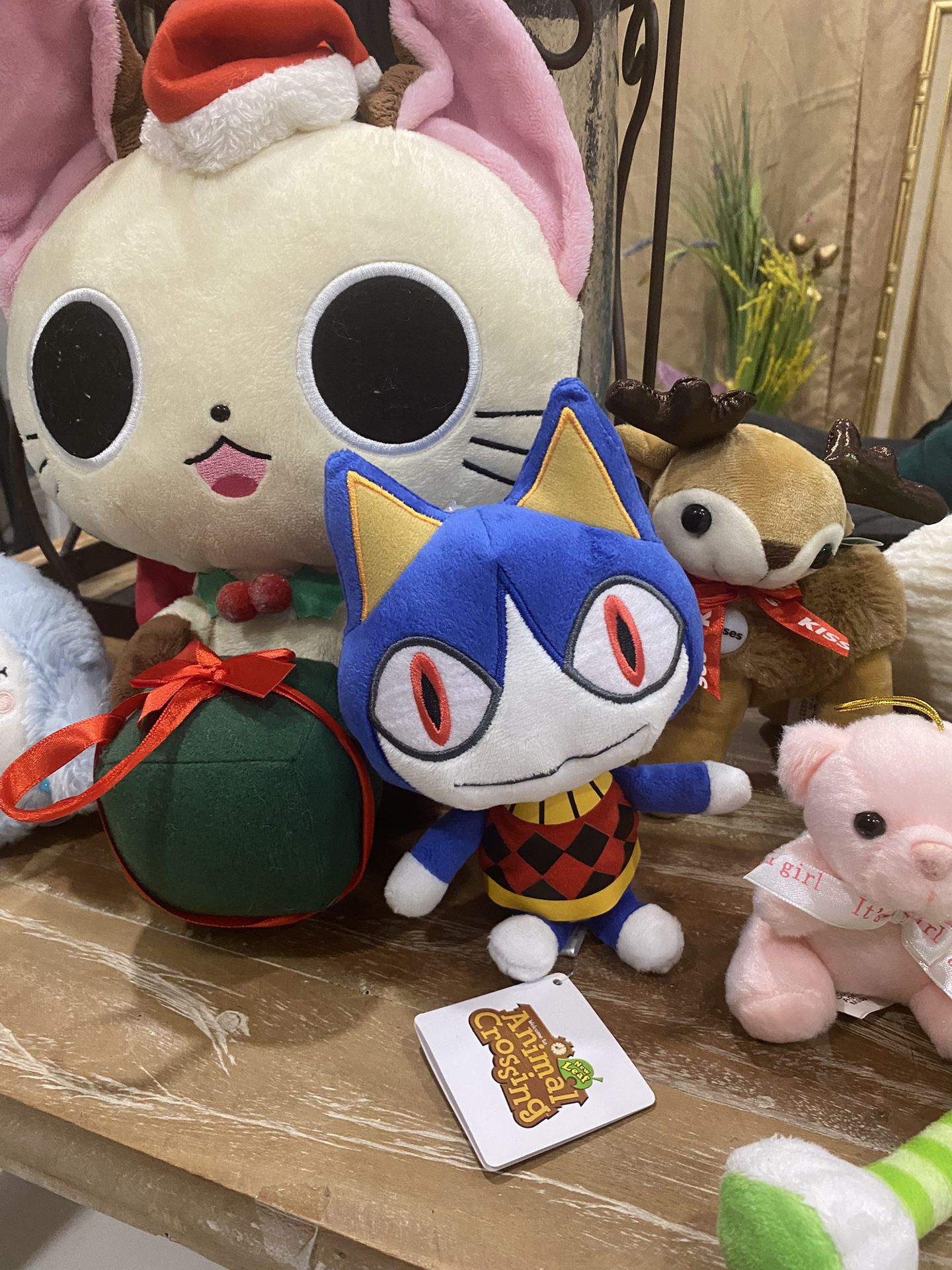 LOTS OF PLUSHIES!!!!