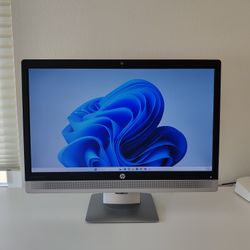 HP EliteDisplay E240c 23.8-inch Video Conferencing Monitor