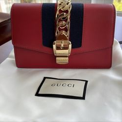 Super Mini Gucci Sylvie Chain Bag