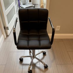 Leather Rolling Chair 