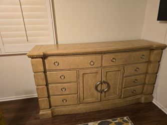 Light wood dresser - Long & Sturdy