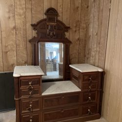 1850-60s Victorian Dresser