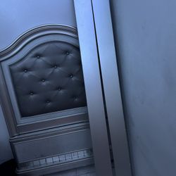 2 Twin Beds With A Nightstand