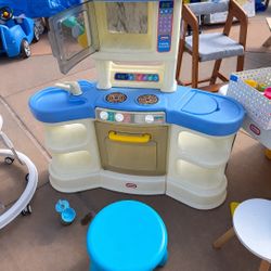 Vintage Little Tikes Family Kitchen Playset Kids Pretend Cooking