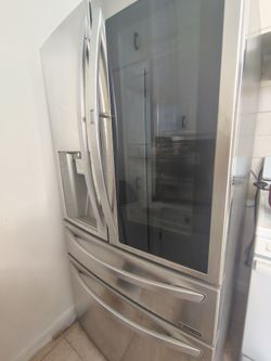 LG InstaView Door-in-Door French Door Refrigerator
