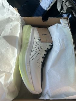 Acics running shoes