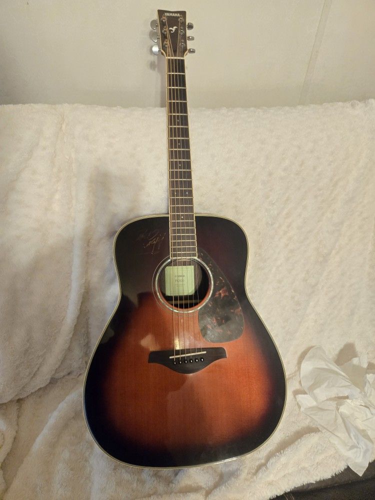 Yamaha Guitar FG830.