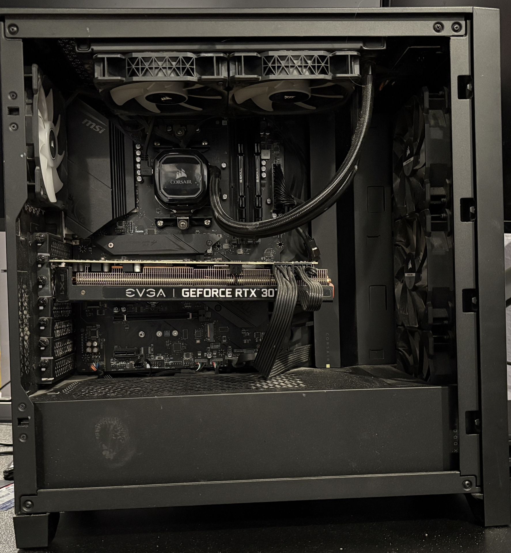 Full PC setup - Incl. Keyboard Mouse Monitors