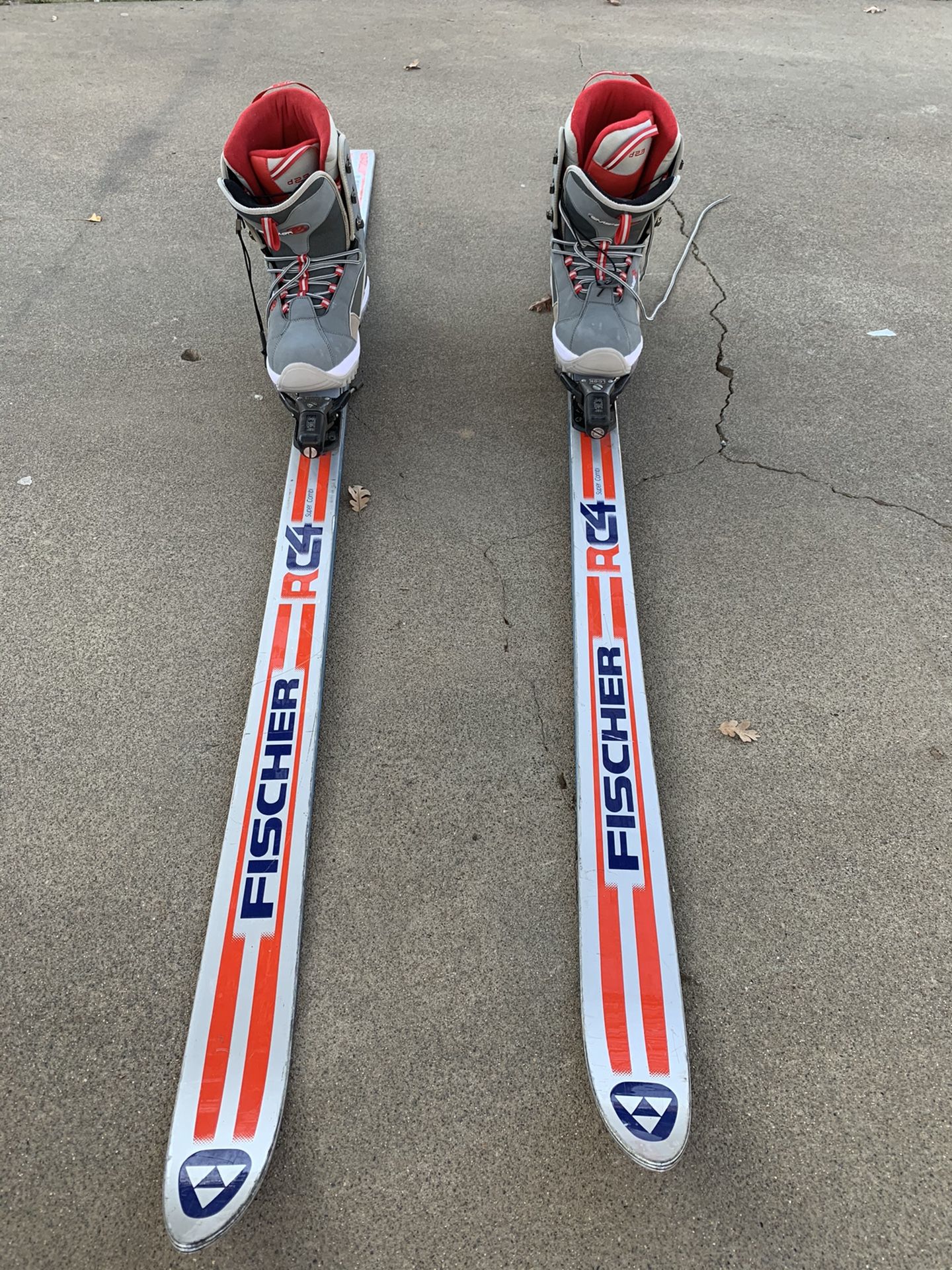 Snow skys and boots Sports & Outdoors