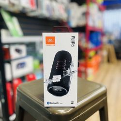 JBL flip 6 Speakers