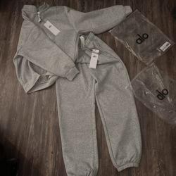 Grey Alo Quarter Zip