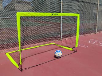 X-UMEUS Pop-Up Soccer Goal – 6' x 4' – Used, Good Condition