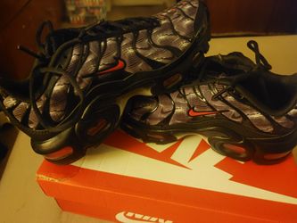 Nike , Never Worn , 6Y =7.5womens
