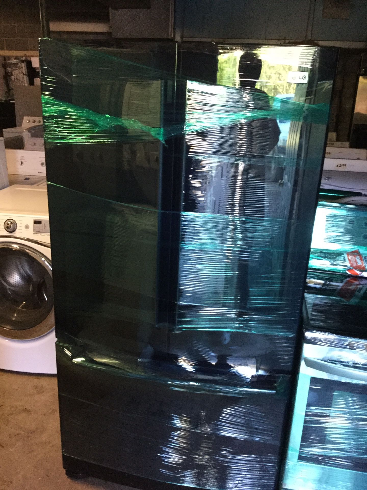 Black And stainless lg kitchen set/ warranty/ delivery and installation are available