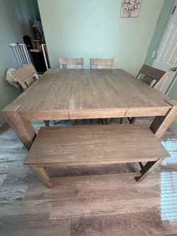 Dining Room Table W/Chairs