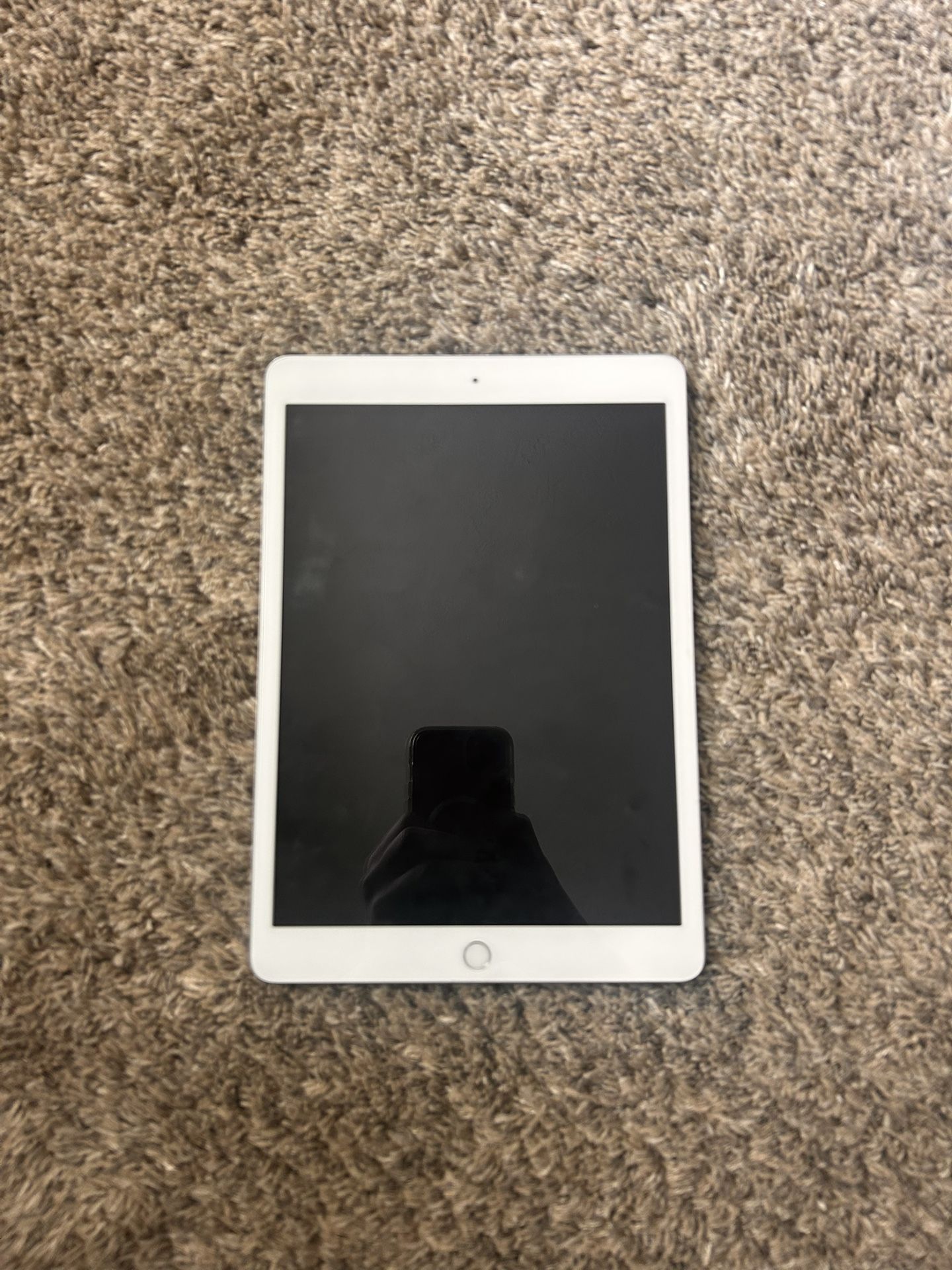 iPad 8th Gen 32gb (for Parts Not Working/repair )