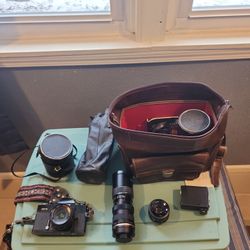 35 mm Vivitar Camera