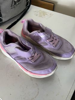 Girls shoes