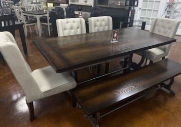Dining table set