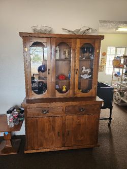 Vtg China/hutch 