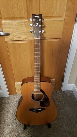 Yamaha FG700MS Acoustic Guitar