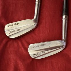 Set Of 5 Golf Clubs 