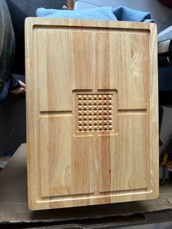 Wooden cutting board