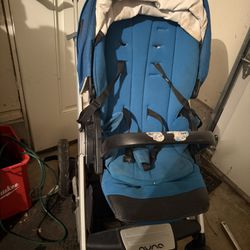 Two Nuna Pipa Lite Car seats And Nuna Stroller