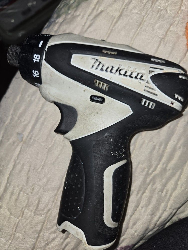 Makita Drill Works Perfect LET Someone Borrow Battery Never Got Back See All Pics