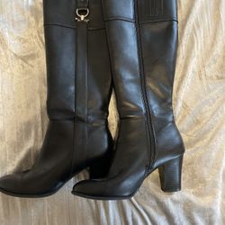 Black Boots Size 7