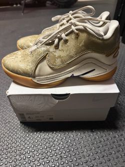Youth size 4 LeBron XXII KC Pale Ivory /Metallic Gold