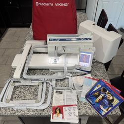 Husqvarna Viking Designer Deluxe Embroidery & Sewing Machine 