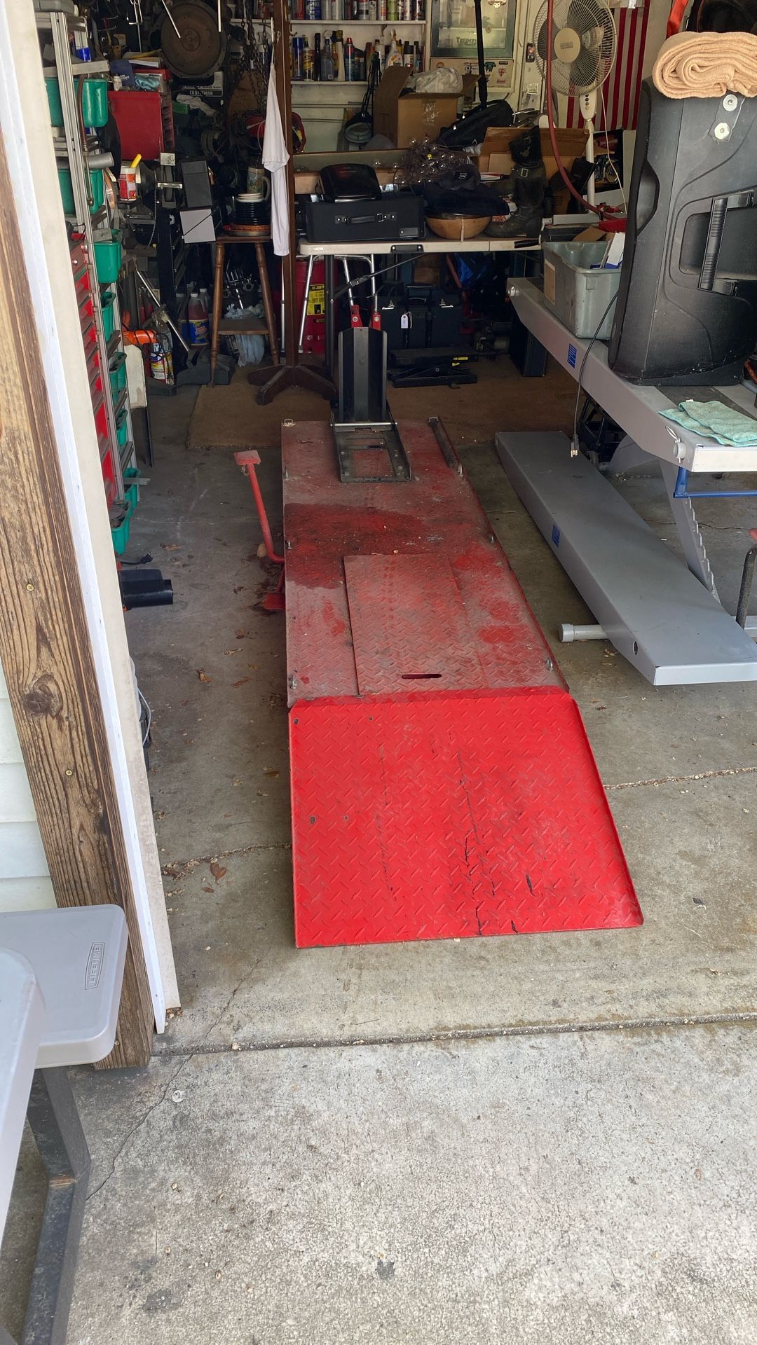 Pittsburgh 1000lb Motorcycle Lift Table – Works Great, Dirty & Oily