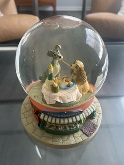 Lady & The Tramp Snowglobe