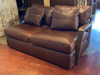NATUZZI Stylish Italian Leather Sofa