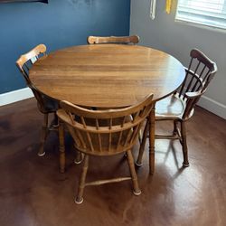 Round Dining Table With 4 Chairs