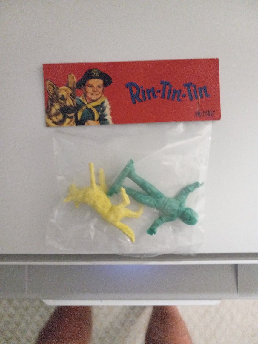 Vintage Emirober Rin-Tin-Tin Figurines NIB