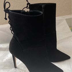 Aldo / Heeled Boots—-Size 7.5